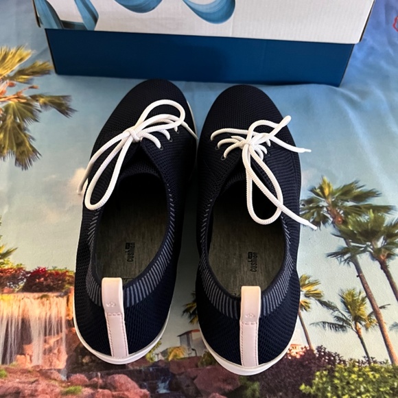 NIB NEW Clark’s CLOUDSTEPPERS Ayla Reece NAVY Sneaker Women’s Size 10 - Picture 9 of 9